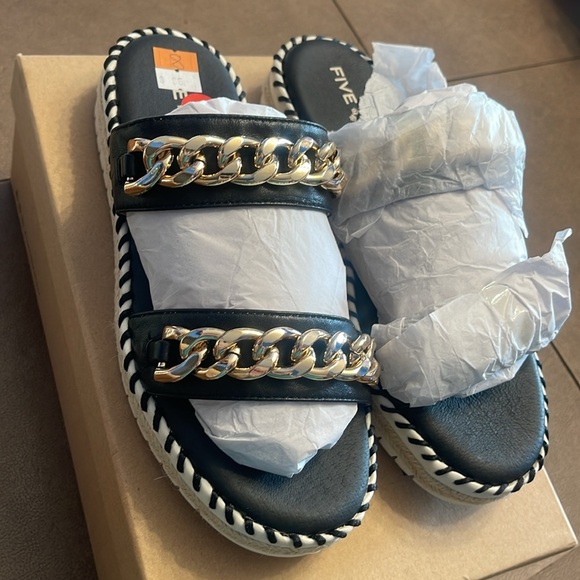 NEW Five Tribe Chill Slide Size 8 - Picture 3 of 5